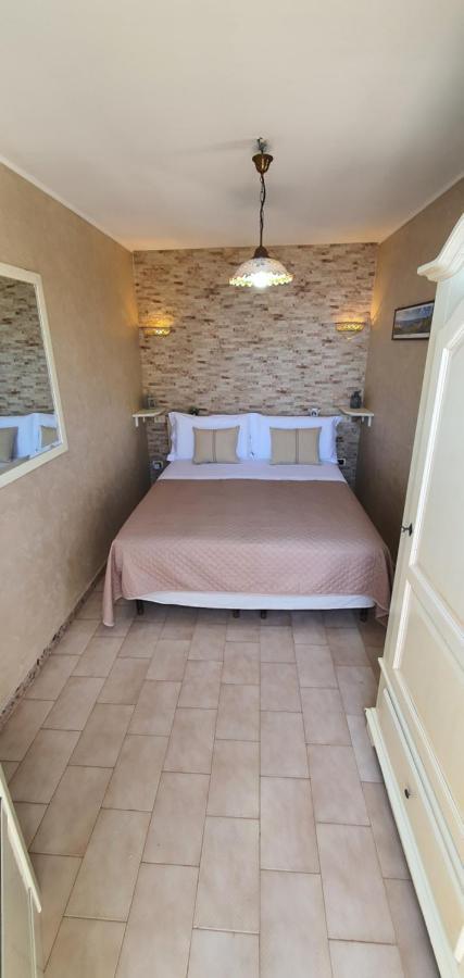 Casa Vacanze "Il Carrubo" Gagliano del Capo Exterior foto